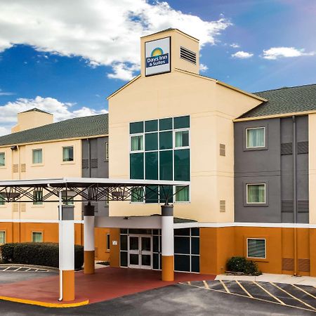 Days Inn & Suites By Wyndham Augusta Near Fort Eisenhower Zewnętrze zdjęcie