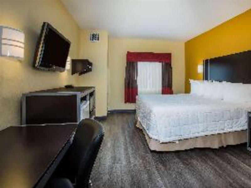 Days Inn & Suites By Wyndham Augusta Near Fort Eisenhower Zewnętrze zdjęcie