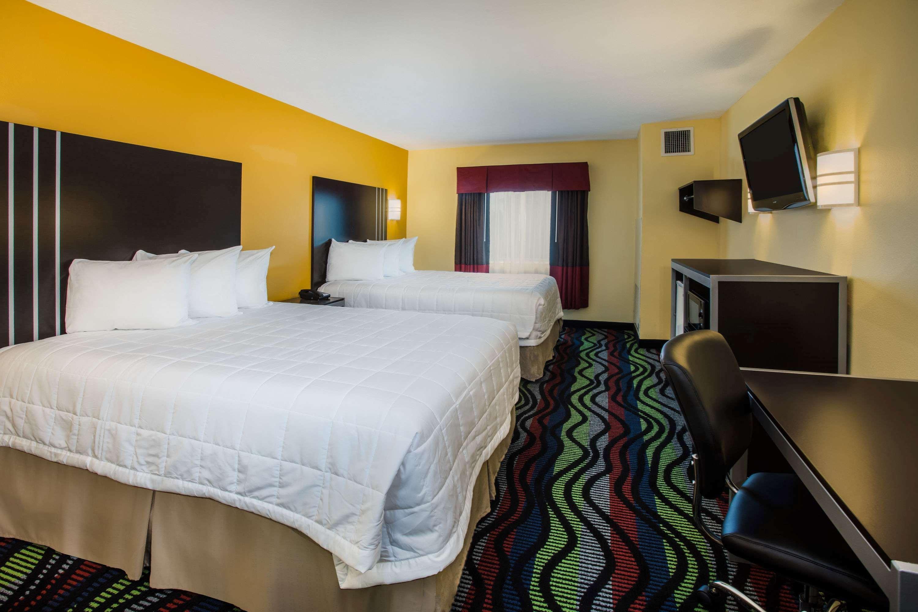 Days Inn & Suites By Wyndham Augusta Near Fort Eisenhower Zewnętrze zdjęcie