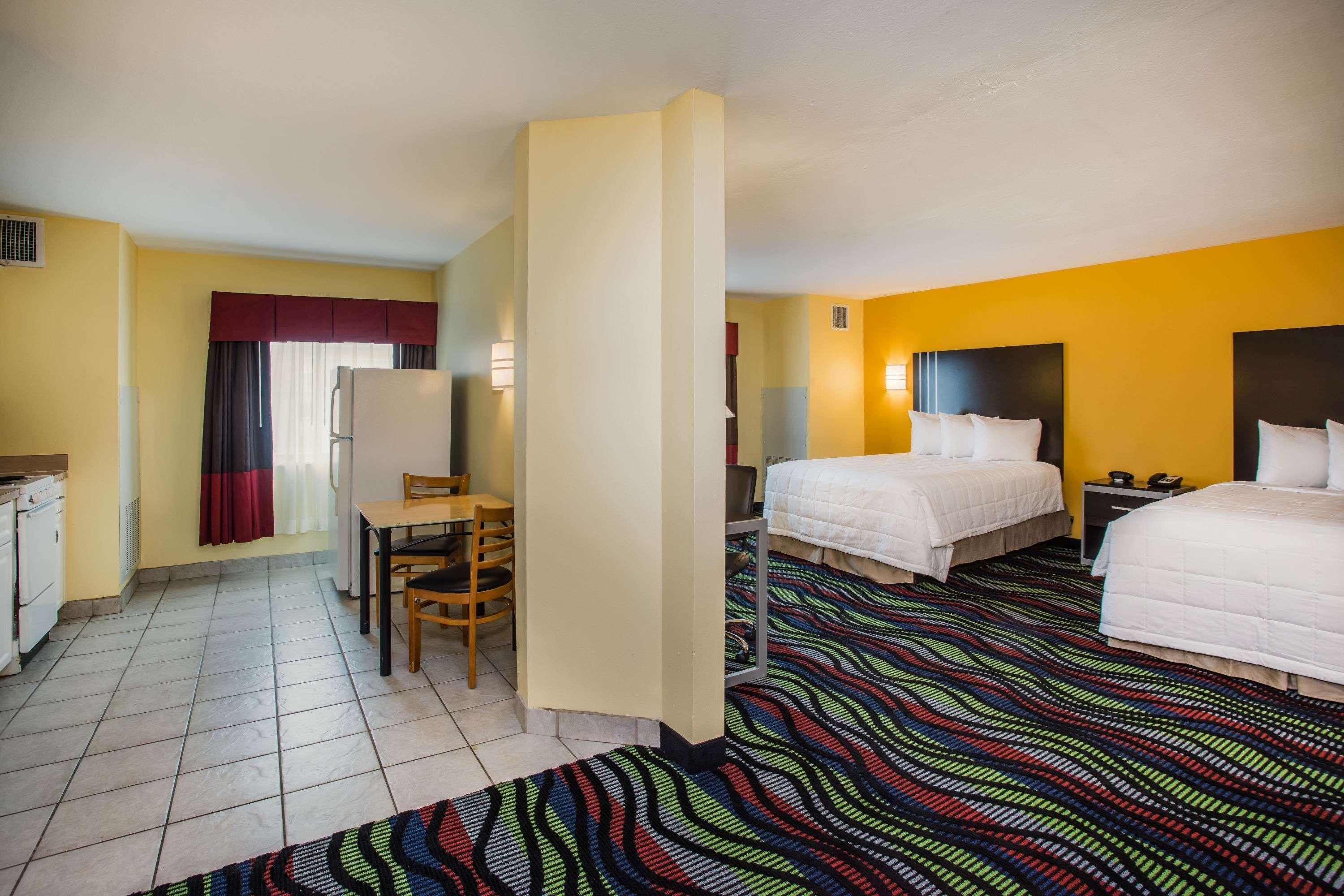 Days Inn & Suites By Wyndham Augusta Near Fort Eisenhower Zewnętrze zdjęcie
