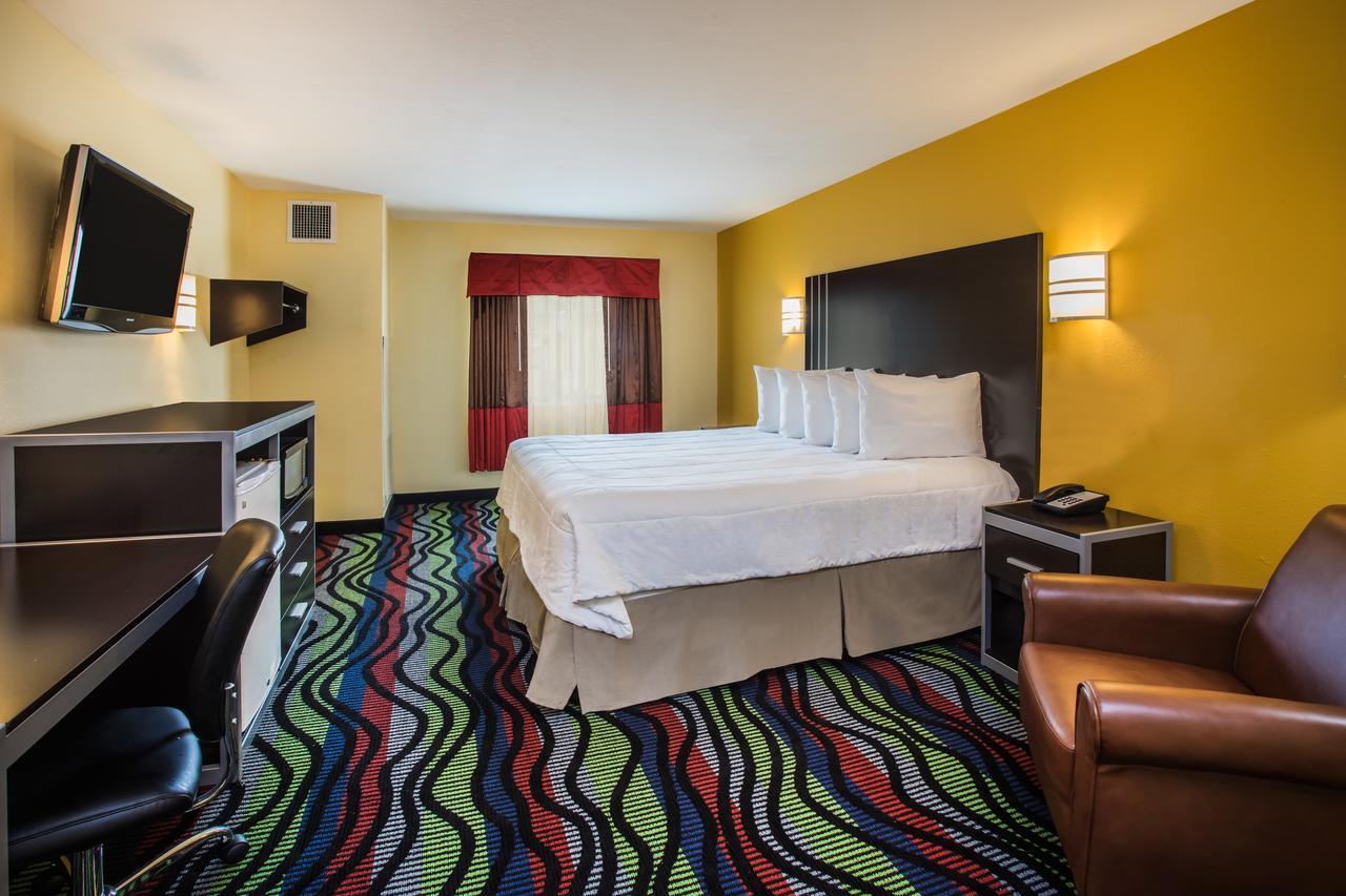 Days Inn & Suites By Wyndham Augusta Near Fort Eisenhower Zewnętrze zdjęcie