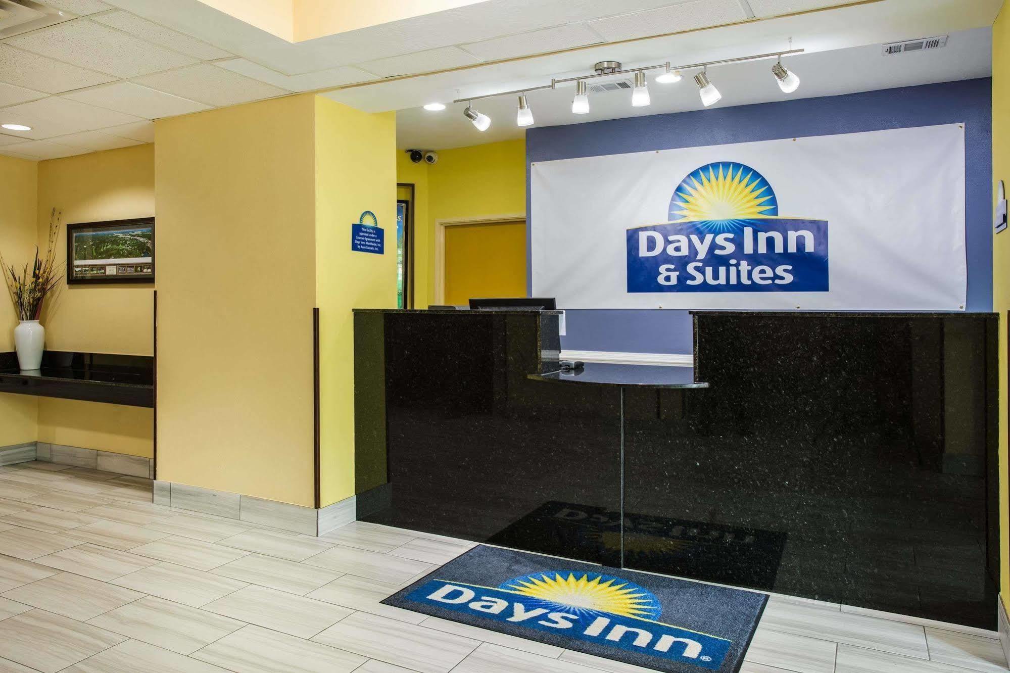 Days Inn & Suites By Wyndham Augusta Near Fort Eisenhower Zewnętrze zdjęcie