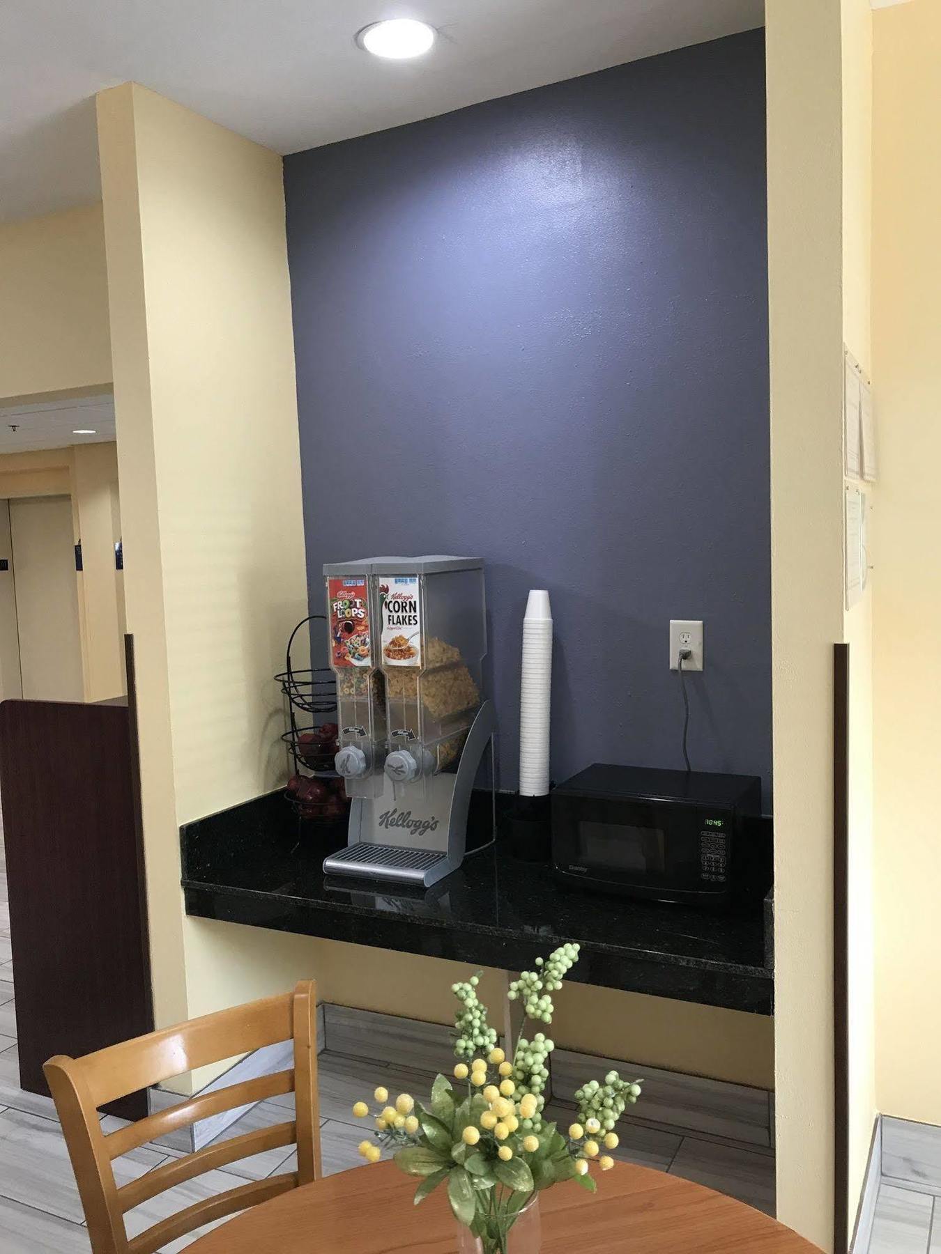 Days Inn & Suites By Wyndham Augusta Near Fort Eisenhower Zewnętrze zdjęcie