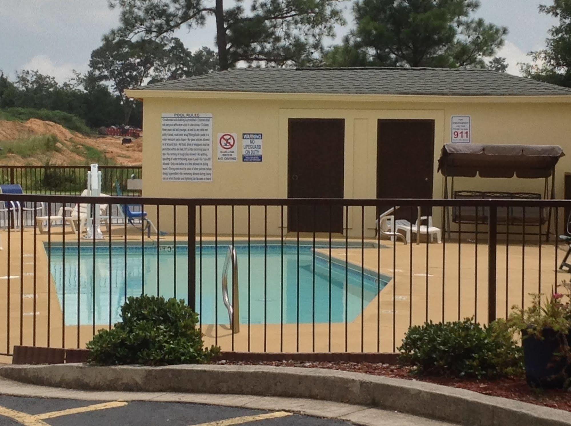 Days Inn & Suites By Wyndham Augusta Near Fort Eisenhower Zewnętrze zdjęcie