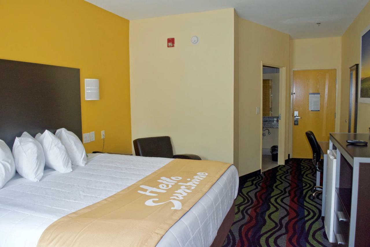 Days Inn & Suites By Wyndham Augusta Near Fort Eisenhower Zewnętrze zdjęcie