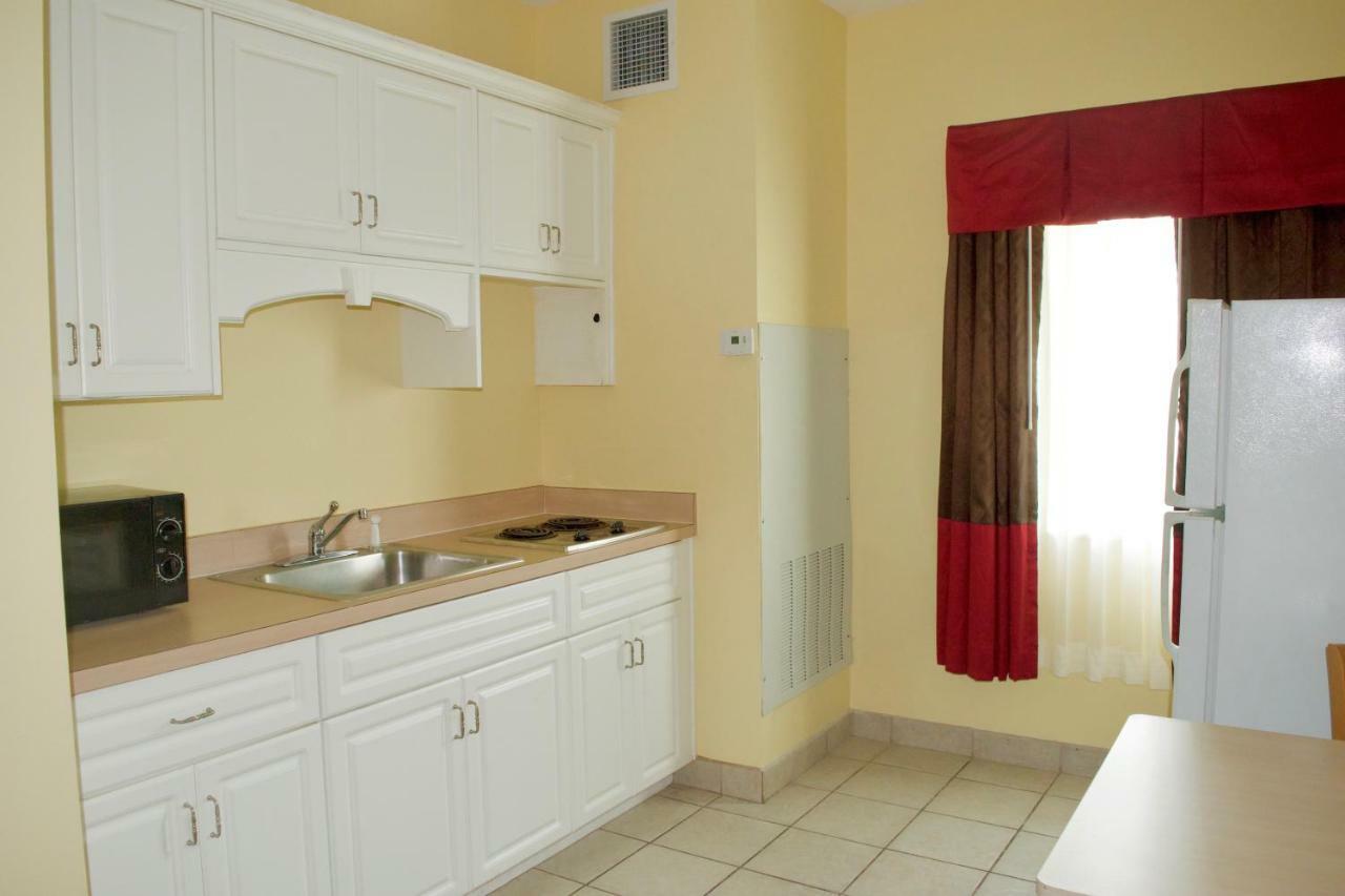 Days Inn & Suites By Wyndham Augusta Near Fort Eisenhower Zewnętrze zdjęcie